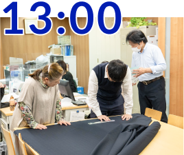営業との打ち合わせの様子